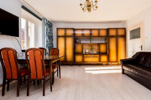 Sala de estar / sala de TV, Nowy Port Standard Apartment by BookingHost in Przerobka
