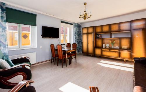 Sala de estar / sala de TV, Nowy Port Standard Apartment by BookingHost in Przerobka