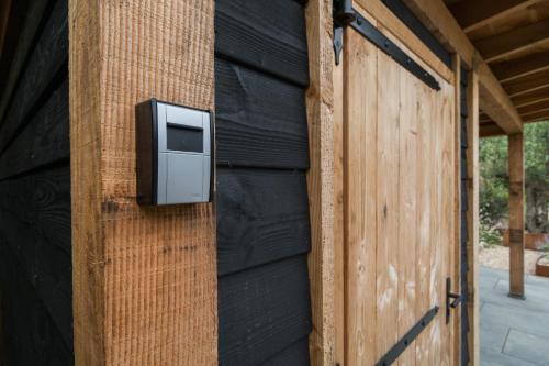 Modern ingericht chalet op groen park op de Veluwe Modern ingericht chalet op groen park op de Veluwe