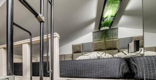 Top 5 - Loft - Top Location - Designer Interior