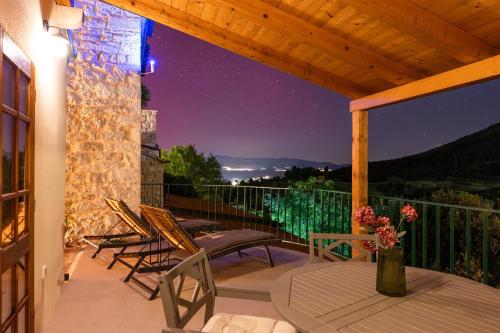 Dvor Pitve Villas in Pitve