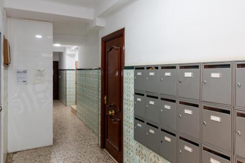 Piso Elegante y Nuevo de 3 habitaciones y 2 baños