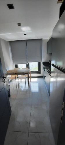 NEW Modern Central 2BR 2BA, Stambuł (zdjęcie 7)