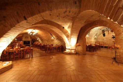 Hotel Akademie a depandance Vila Jarmila - image 2