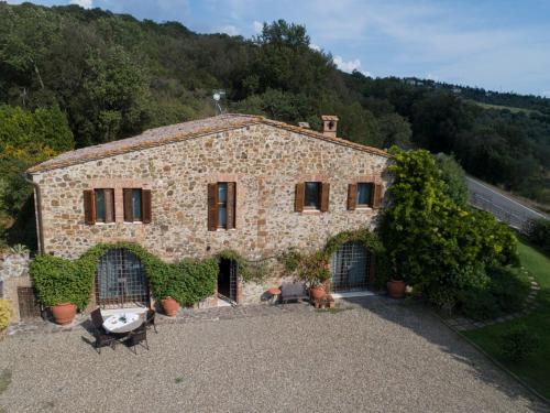 5 bedrooms, 9 beds