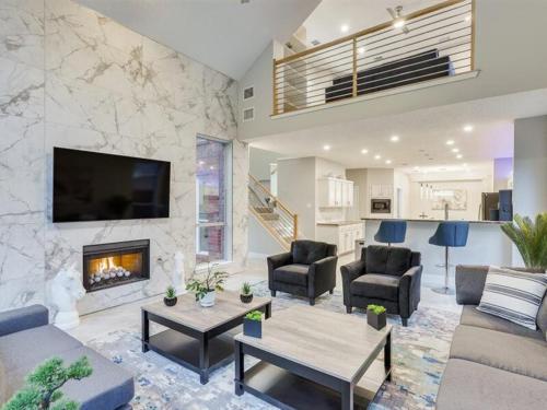 Fasilitas, Captivating 6BR 3BA Holiday Home with Pool & Fire Pit in Mesquite (TX)