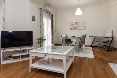 Charming 1 Bd Apt near ASOE in Athens - image 13