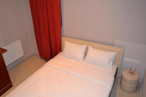3 bedrooms, 6 beds