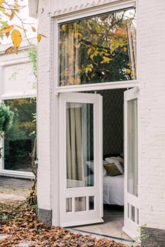 Garden View Apartment in Historic City Villa 5