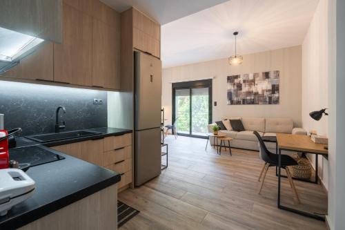 YOUR ATHENS BASE Comfy Apartments in Petralona, Steps to Metro 2