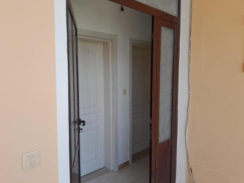 2 bedrooms, 4 beds