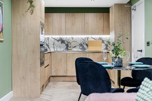 Amazonian Luxury Family Home MCR City Centre Etihad Free Parking, Manchester (photo 6)