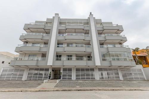 Intrare, Excelente Apartamento a 240m da Praia de Bombas in Bombinhas
