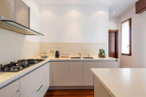 MILAN ROYAL SUITES LUXURY P.ZZA DELLA REPUBBLICA - image 13