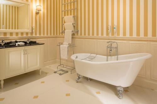 Superior Double Room image 8