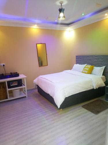 1 queen bed
