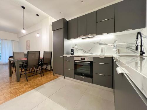 A lovely 2 BR home in Athens - Tap to explore photos
