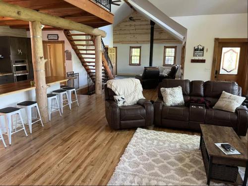 Red Barn Lodge with a Boat slip at Leach Lake in Walker, USA