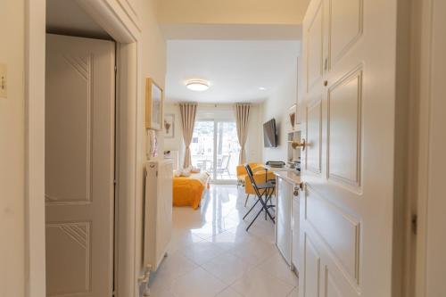 Garnet Studio Flats Garnet Studio Flats