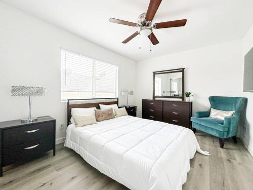 Charming 2-BR, 2-Story Home in Heart of LA - BR4 in Los Angeles, USA