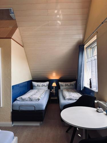 Hotel Drostenhof garni Room Type - Family Room