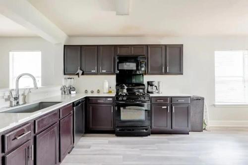 Serenity Home Near Downtown & Airport in Austin, USA