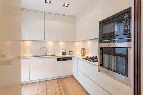 MILAN ROYAL SUITES LUXURY P.ZZA DELLA REPUBBLICA - image 2