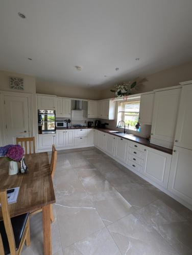 مطبخ, Plantation Drive - Home from home in ليمافادى