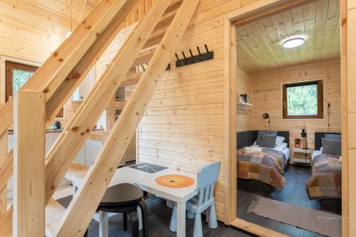 Domek Pan Modrzew - Slow - Hamaki - Chill - ogrodzony teren Pet Friendly