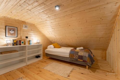 Domek Pan Modrzew - Slow - Hamaki - Chill - ogrodzony teren Pet Friendly