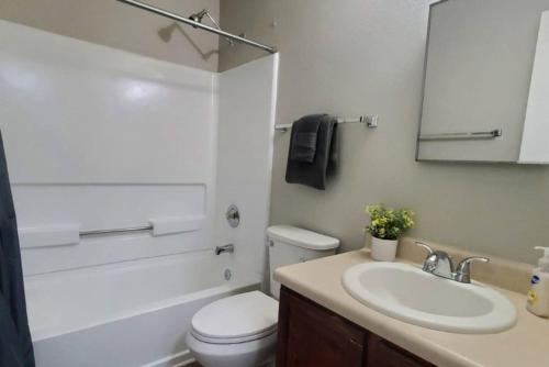 Homey 4br Home In Converse Near Airforce Base in San Antonio, USA