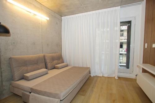 One-Bedroom Standard Apartment image 7