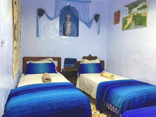 Standard Twin Room image 1