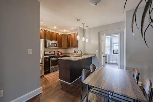 Cozy 3BR House in DC with Parking in Washington, USA