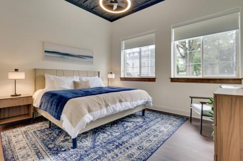 Modern Harrisonburg Home - 2 Mi to JMU! in 해리슨버그 시티 센터