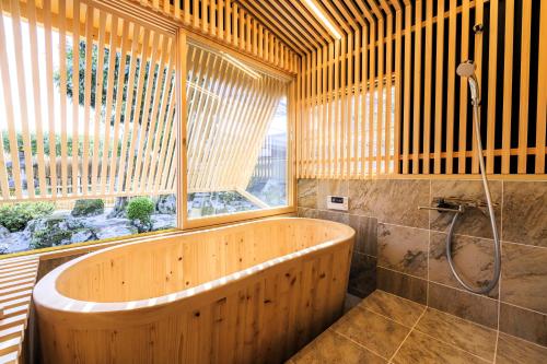 Tetsu-juro former Ogunis residence , Himeji Castles back parlor-like"400-year-old inn"