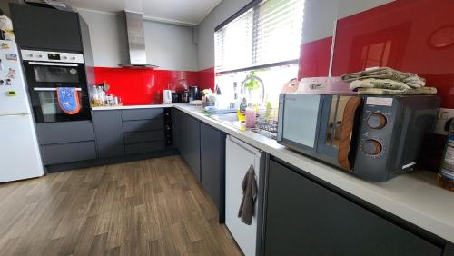 кухня, Lovely Home Stay Private room Shared bathroom in Сент-Ендрюс