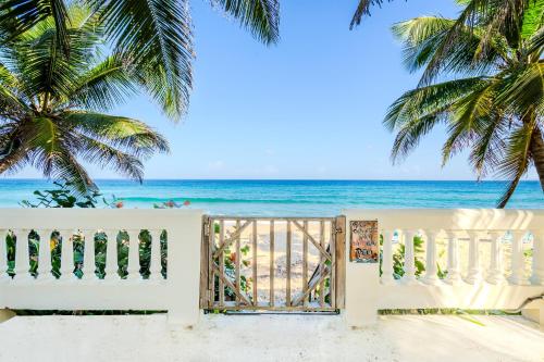 Sandy Beach Villa - Spectacular setting on the beach (full service generator) - image 13