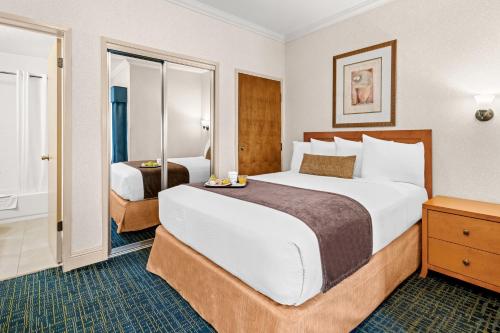 Best Western de Anza Inn Room Type - Queen Room - Non-Smoking