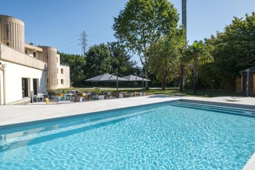 Brit Hotel Angers Parc Expo - L'Acropole - image 4