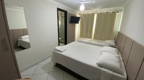 1 double bed, 1 twin bed