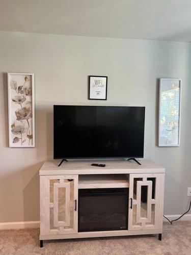 Family Friendly 4BR Home Near Ft Gregg Adams VSU in Petersburg, USA