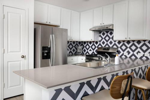 Boho Bliss 4BR in Castroville, USA