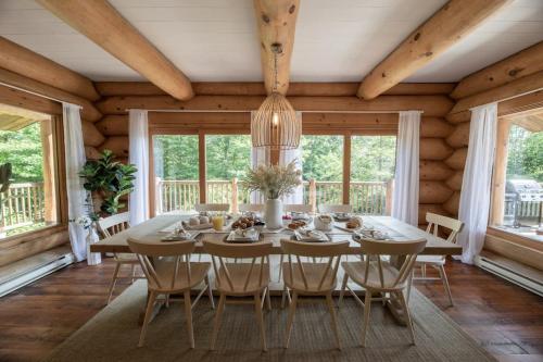 Chalet Chic Rustique & SPA - Tremblant in Val-des-Lacs (QC)