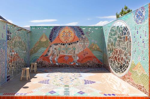 Modern Mosaics- Joshua Tree Chef Home On Hill Spa in Yucca Valley, USA