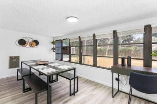 Casa Azul - 4 Bedrooms & 2 Car Garage Long Term in Orlando, USA