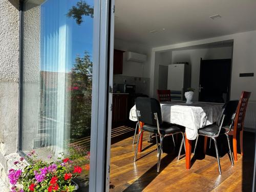 Apartmán Hugo (Apartman Hugo) in Kamenný Újezd