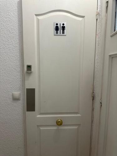 Hostal Arrate - image 3