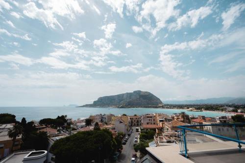 周邊環境, Mondello Glam Hotel & Terrace in 蒙德羅