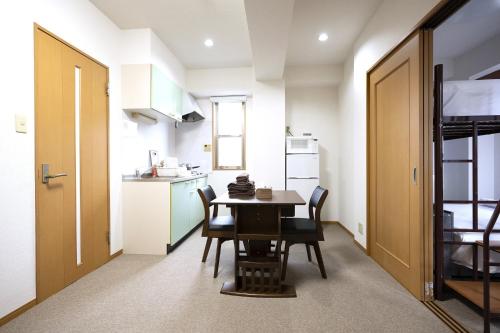 Swan Lake Inn Shinjuku Room 501 - Vacation STAY 16588, Токио